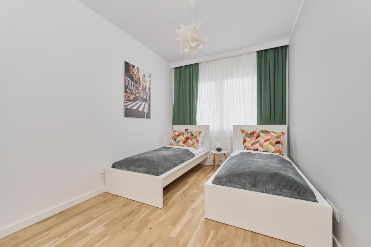 Lwowska By The Malta With Parking By Renters Prestige Apartamento *