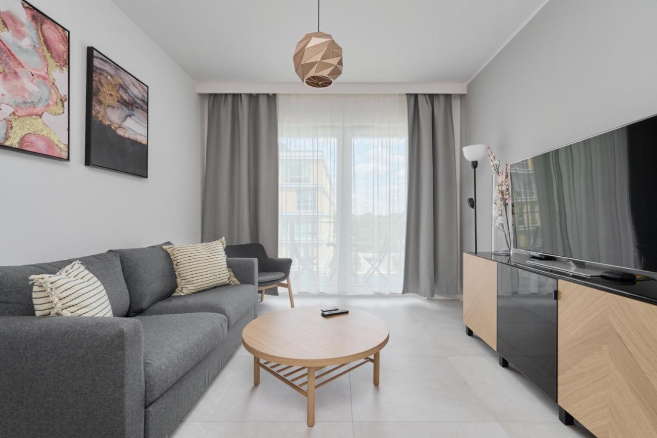 Apartment Lwowska By The Malta With Parking By Renters Prestige