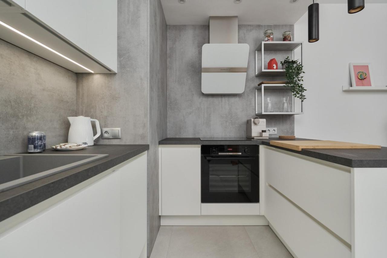 Lwowska By The Malta With Parking By Renters Prestige Poznan